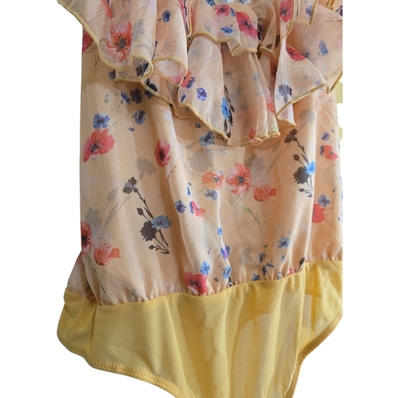 NWT Lulu's Perfect Chance Yellow Floral Print Chiffon Ruffled Bodysuit Medium - Picture 5 of 9